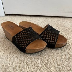 Spring step wedged sandals.